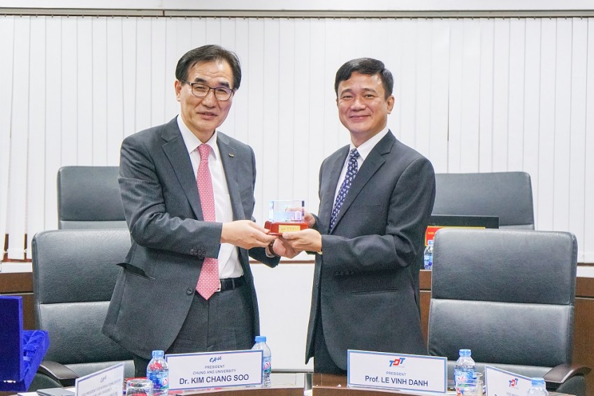Ký thêm thỏa thuận hợp tác chi tiết với Đại học Chung-Ang, Hàn Quốc