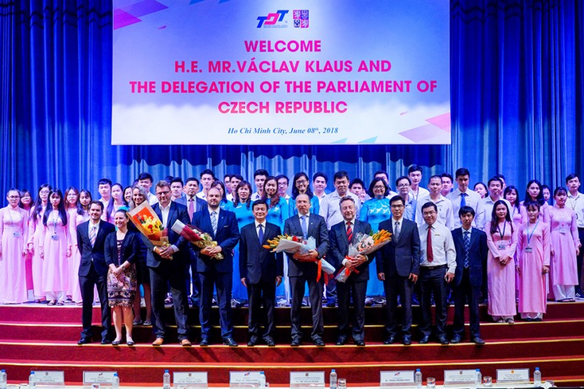 Đoàn đại biểu Hạ nghị viện Cộng hòa Séc thăm Đại học Tôn Đức Thắng