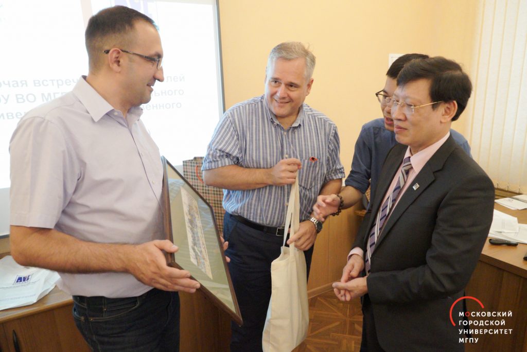 МГПУ расширяет международное партнёрство с Вьетнамом - Đoàn công tác Trường Đại học Sư phạm Nghệ thuật TW làm việc tại Trường Đại học thành phố Moscow