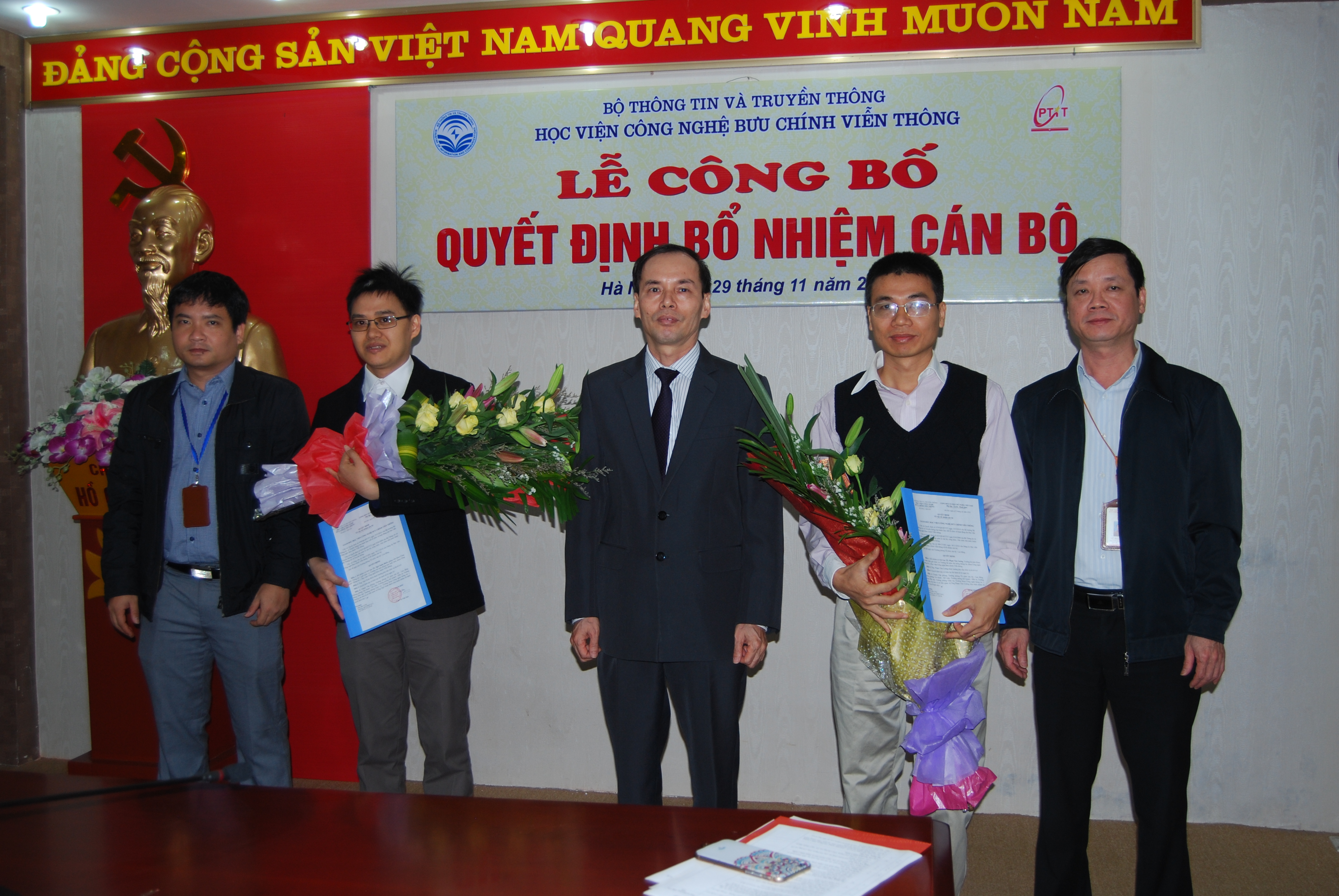 Kiện toàn bộ máy lãnh đạo Khoa công nghệ thông tin 1