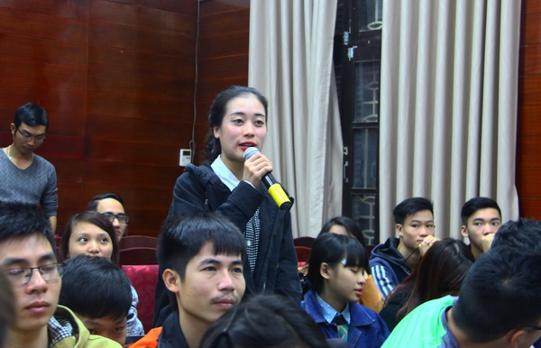 Hội nghị đối thoại giữa Hiệu trưởng với sinh viên