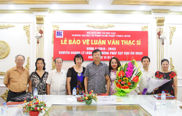 Lễ bảo vệ luận văn Thạc sĩ của hai học viên Tạ Bích Ngọc và Lương Đức Giang