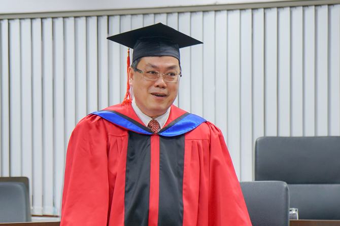 Đại học Tôn Đức Thắng trao chức vụ Giáo sư xuất sắc cho Giáo sư Nguyễn Văn Tuấn 