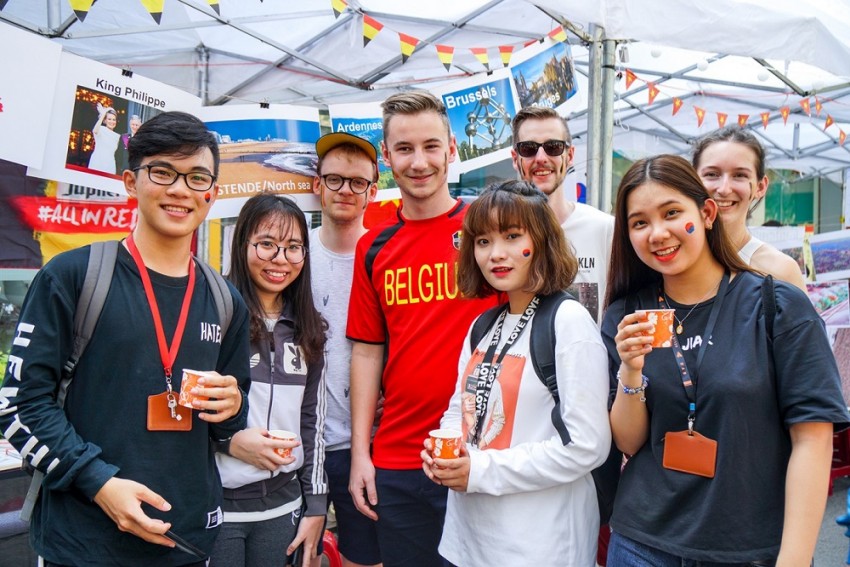 Sinh viên Đại học Hasselt (Bỉ) học “Tổ chức đồ án quốc tế” tại Đại học Tôn Đức Thắng