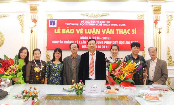 Lễ bảo vệ luận văn Thạc sĩ của hai học viên Vũ Thị Thanh Hương và Trần Thị Hiếu Trung