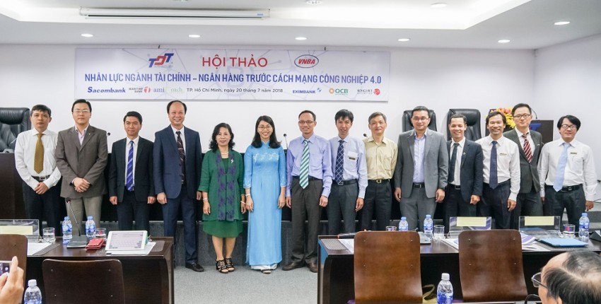 hoi-thao-ngan-hang-8.jpg