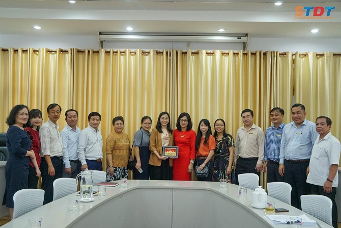 Đón tiếp đoàn đại điện trường Đại học Ngoại ngữ - Tin học TP. Hồ Chí Minh