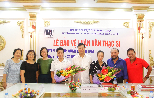 Lễ bảo vệ luận văn Thạc sĩ  của hai học viên Nguyễn Hương Giang và Lê Ngọc Tuấn