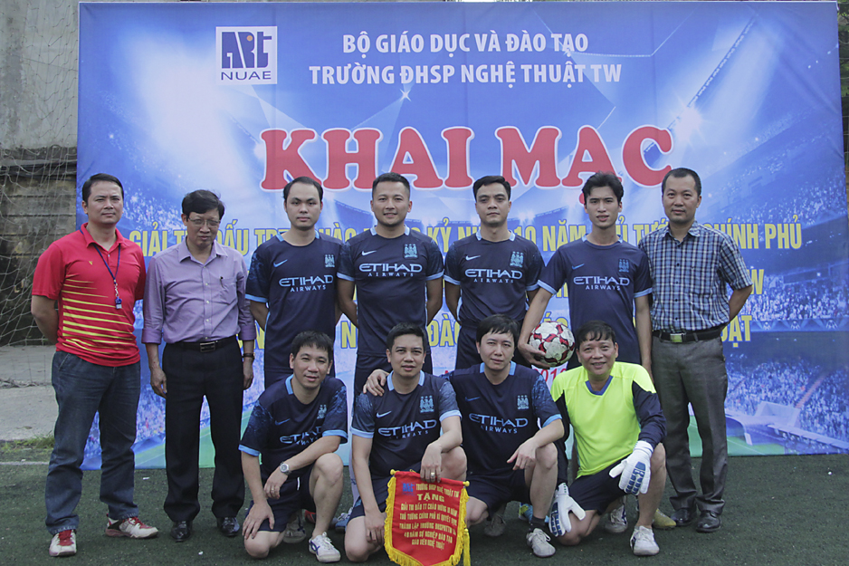 Khai mạc Giải thi đấu thể dục, thể thao của cán bộ viên chức Trường Đại học Sư phạm Nghệ thuật TW năm 2016