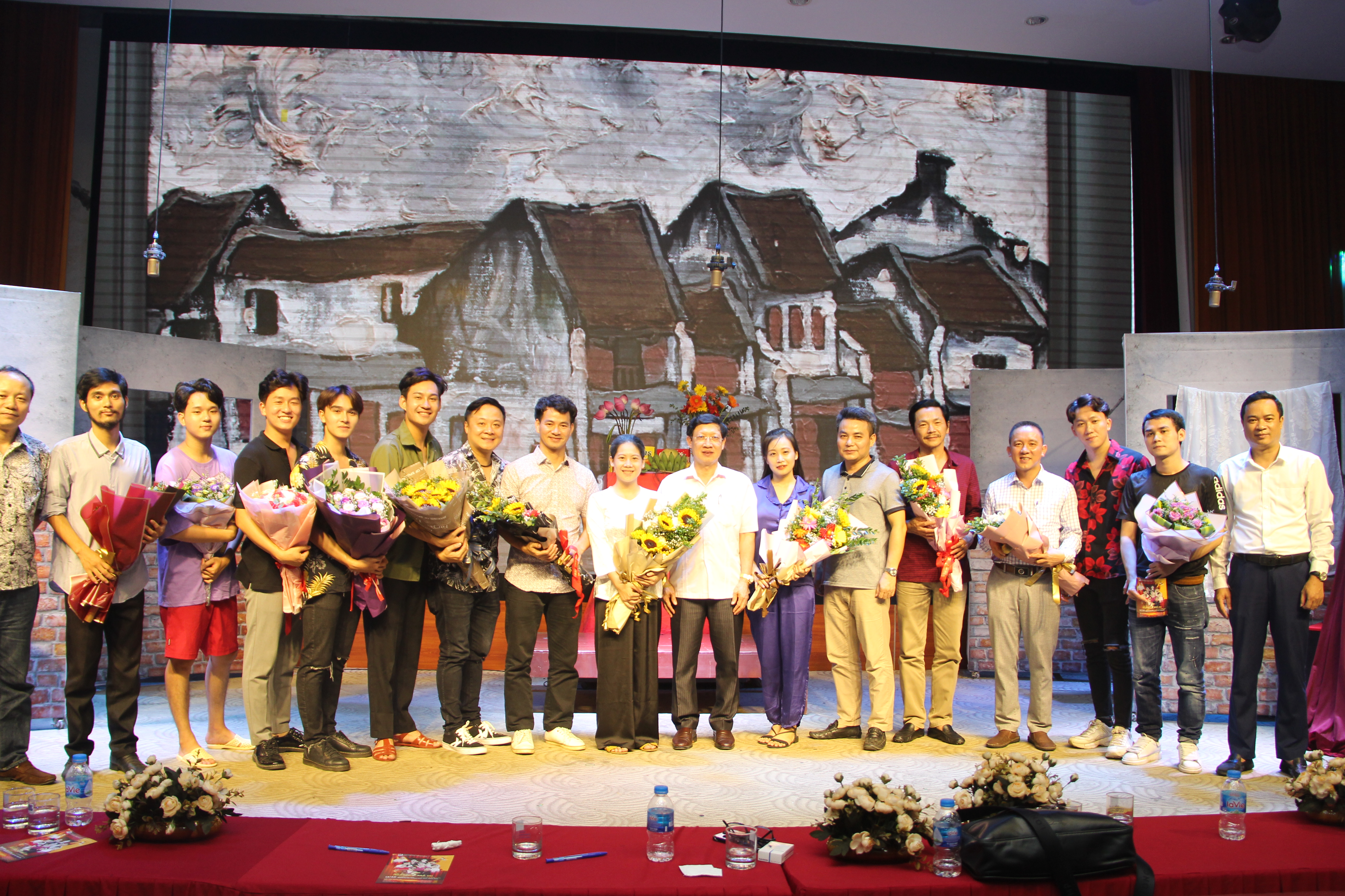 Chương trình biểu diễn học phần tốt nghiệp của K2 ĐH Diễn viên Kịch - Điện ảnh và Lễ Kí kết hợp tác Nhà hát Kịch Việt Nam