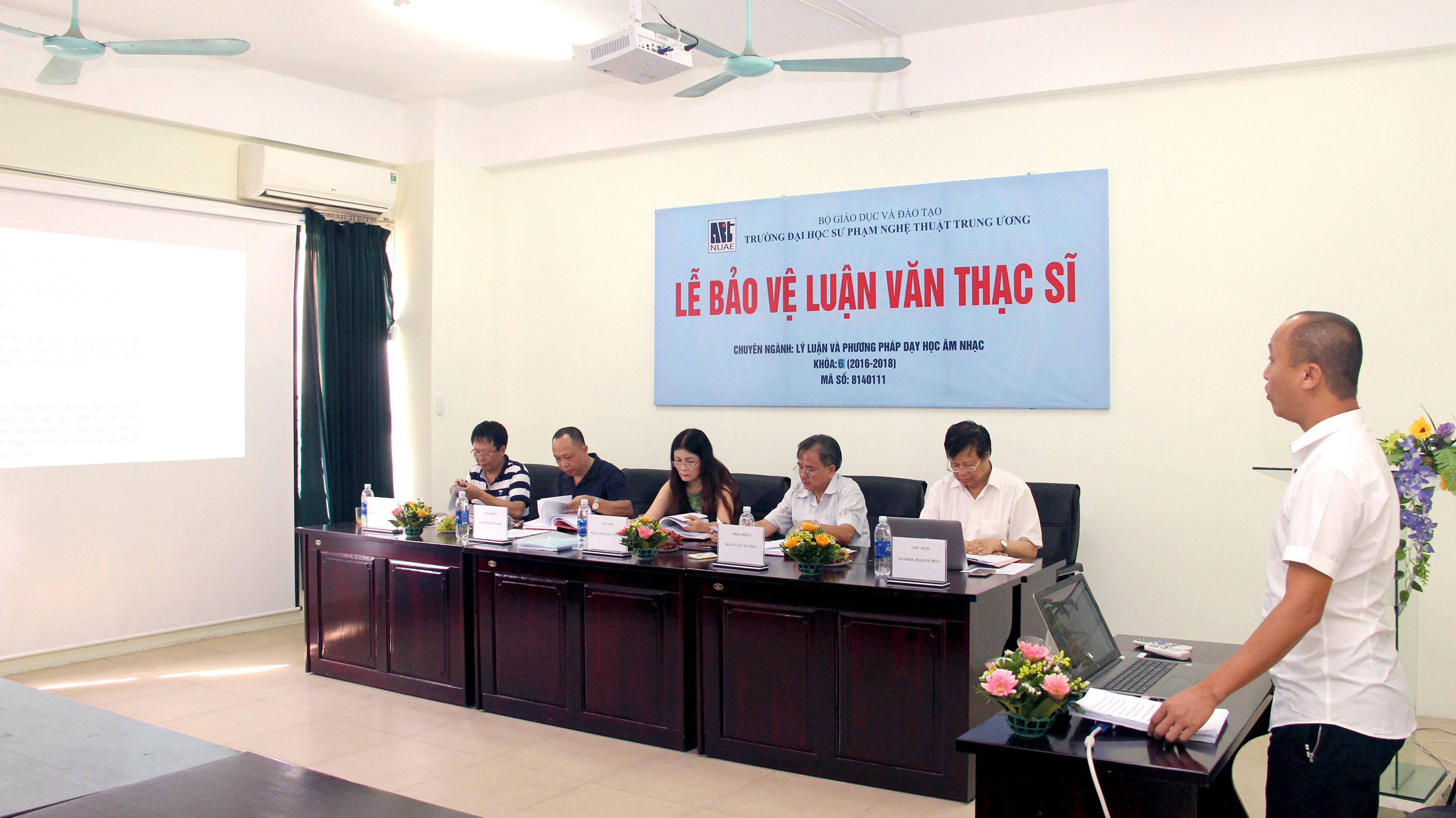 Lễ bảo vệ luận văn của học viên Hoàng Ngọc Khánh, k6 – Chuyên ngành Lý luận và Phương pháp dạy học Âm nhạc