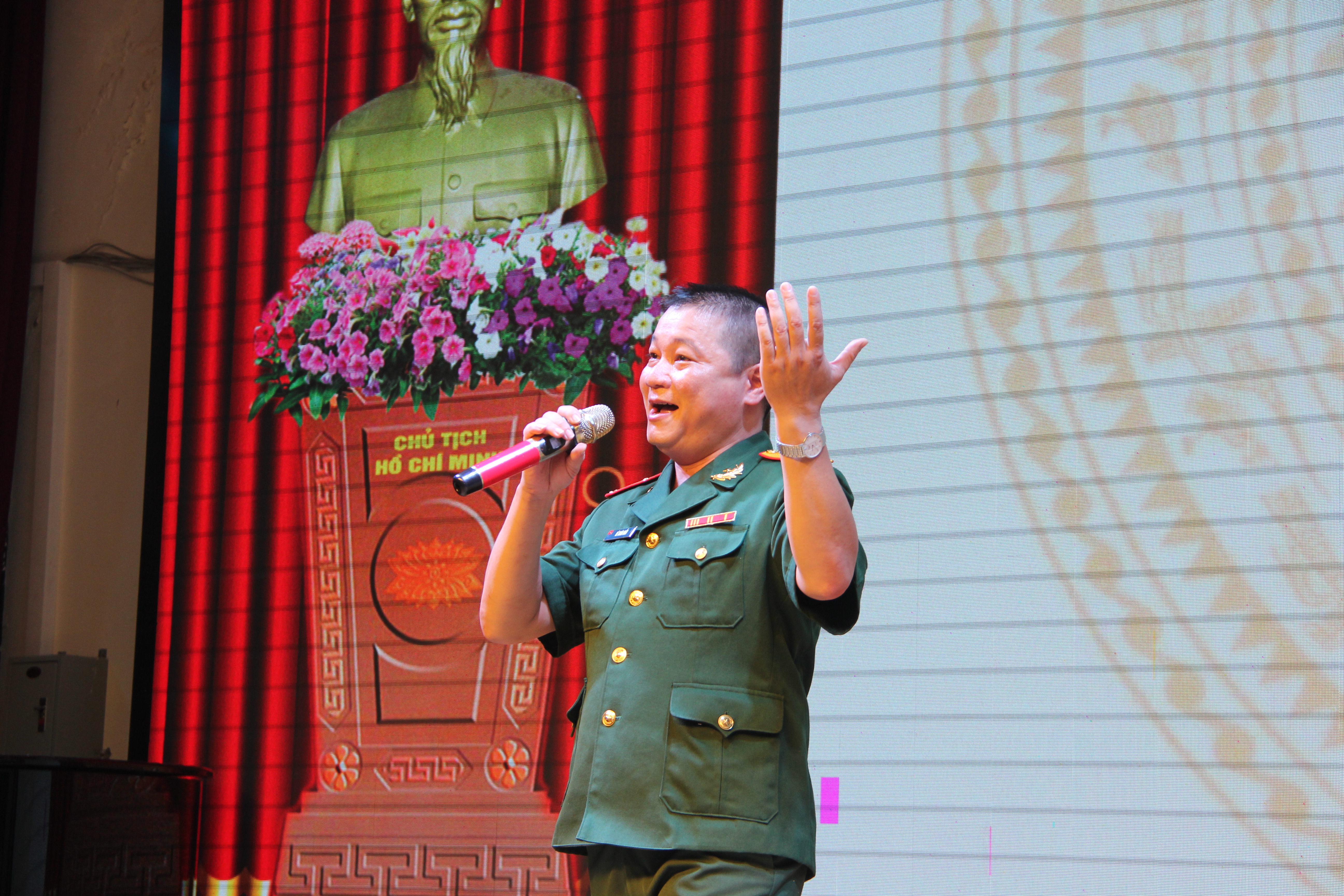 Lễ trao bằng thạc sĩ đợt 1 năm 2020