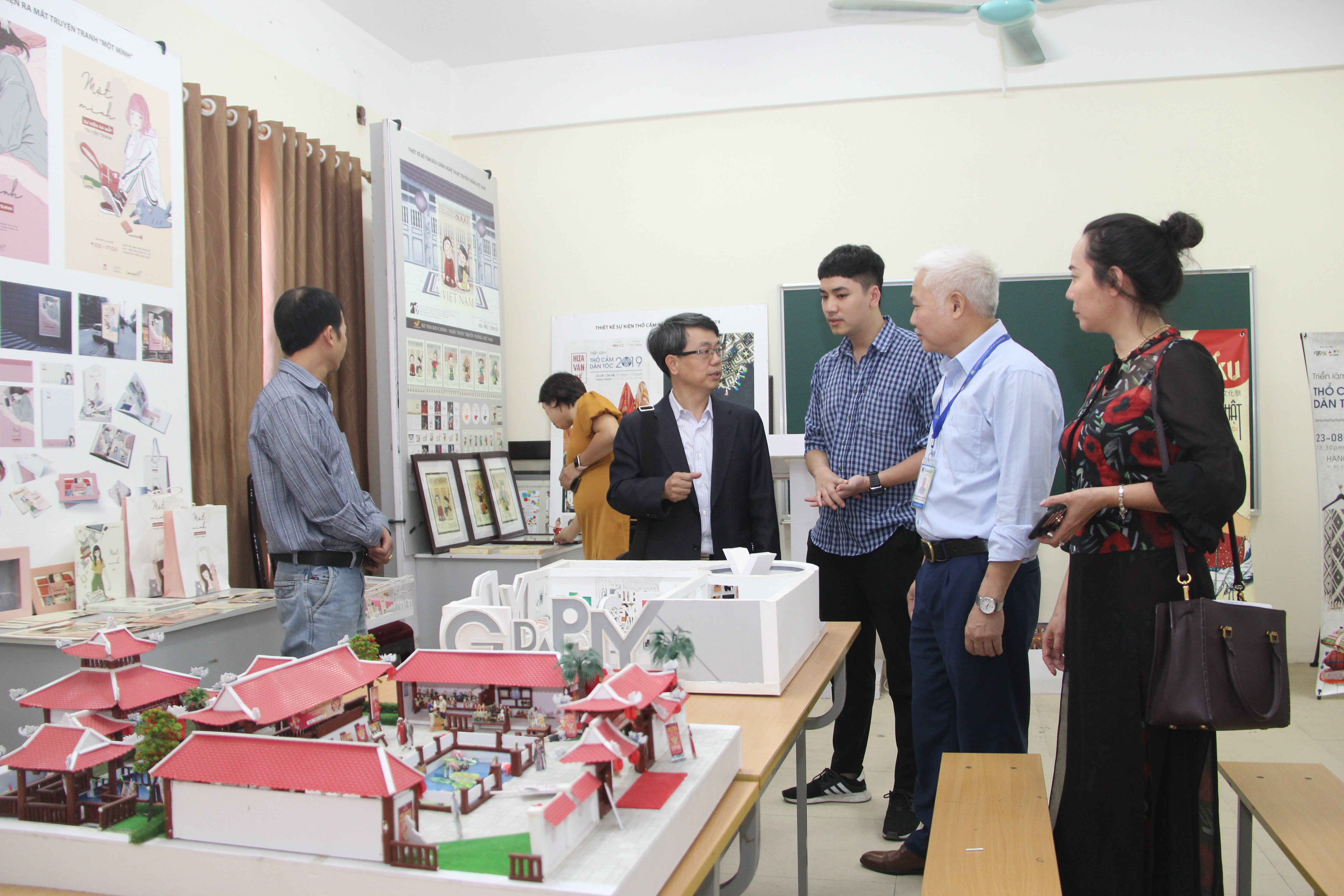 Tiếp đoàn công tác của Trường Đại học Khoa học Kỹ thuật Đài Bắc, Đài Loan