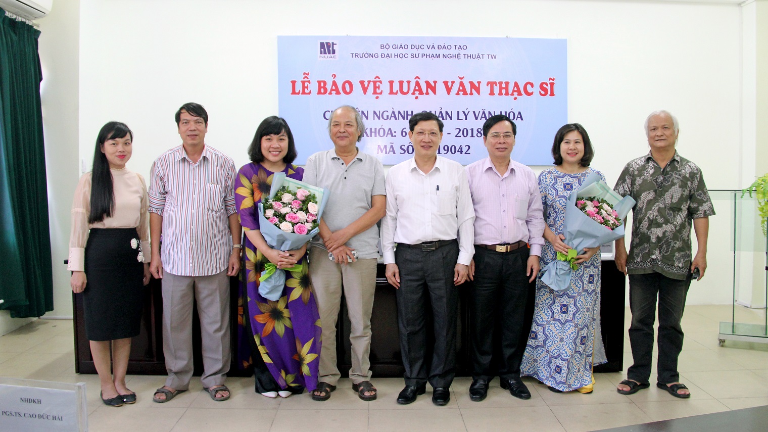 Lễ bảo vệ luận văn của hai học viên Đặng Thị Thu Hiền và Cao Thị Minh Hảo (K6) - Chuyên ngành Quản lý văn hóa