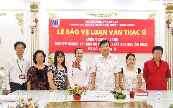 Lễ bảo vệ luận văn Thạc sĩ của hai học viên Trần Ánh Tuyết và Trần Khánh Ly
