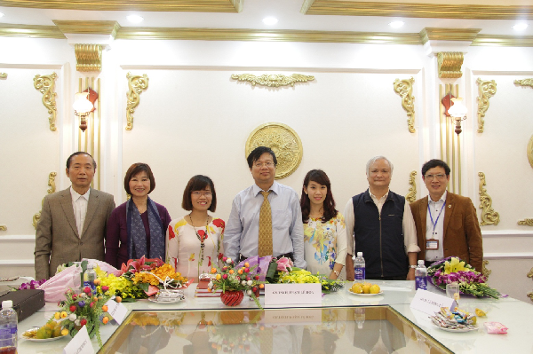 Lễ bảo vệ luận văn Thạc sĩ của hai học viên Nguyễn Thị Quỳnh Anh và Đào Thùy Linh
