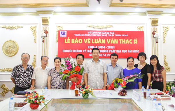 Lễ bảo vệ luận văn Thạc sĩ của hai học viên Phạm Tuấn Hưởng và Metkham Sengkham