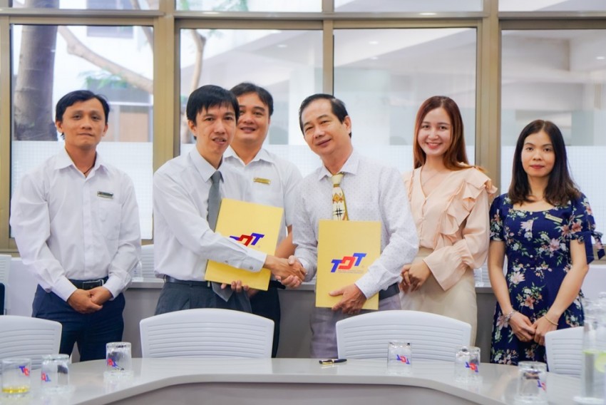 Ký hợp tác với Công ty cổ phần tập đoàn truyền thông & quảng cáo Smart King
