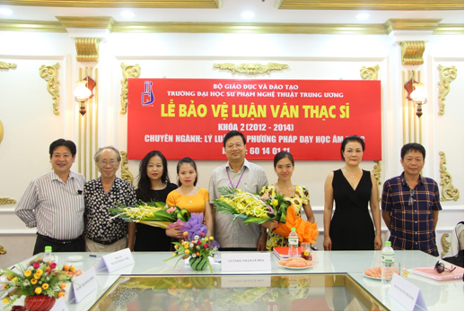 Lễ bảo vệ luận văn Thạc sĩ của hai học viên Phạm Quỳnh Trang và Nguyễn Bình Minh