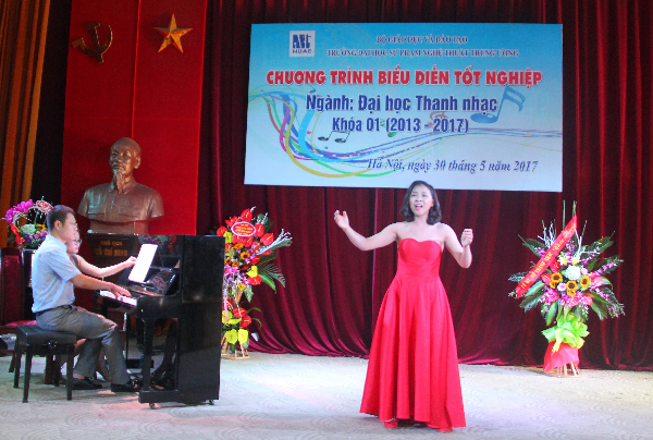 Chương trình biểu diễn tốt nghiệp K1 Đại học Thanh nhạc Trường ĐHSP Nghệ thuật TW