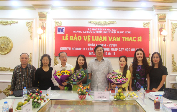 Lễ bảo vệ luận văn Thạc sĩ của hai học viên Dương Thị Phượng và Nguyễn Thanh Quỳnh