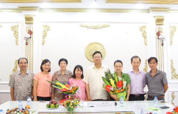 Lễ bảo vệ luận văn Thạc sĩ của hai học viên Khuất Thị Thảo và Lê Thị Thu Hiền