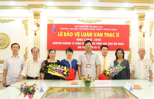 Lễ bảo vệ luận văn Thạc sĩ của hai học viên Lê Thu Trang và Trần Văn Bình