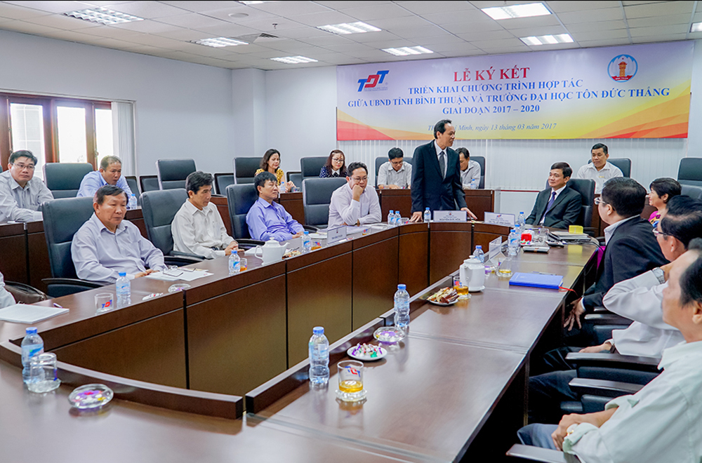 Đại học Tôn Đức Thắng và UBND tỉnh Bình Thuận ký kế hoạch hợp tác giai đoạn 2017-2020