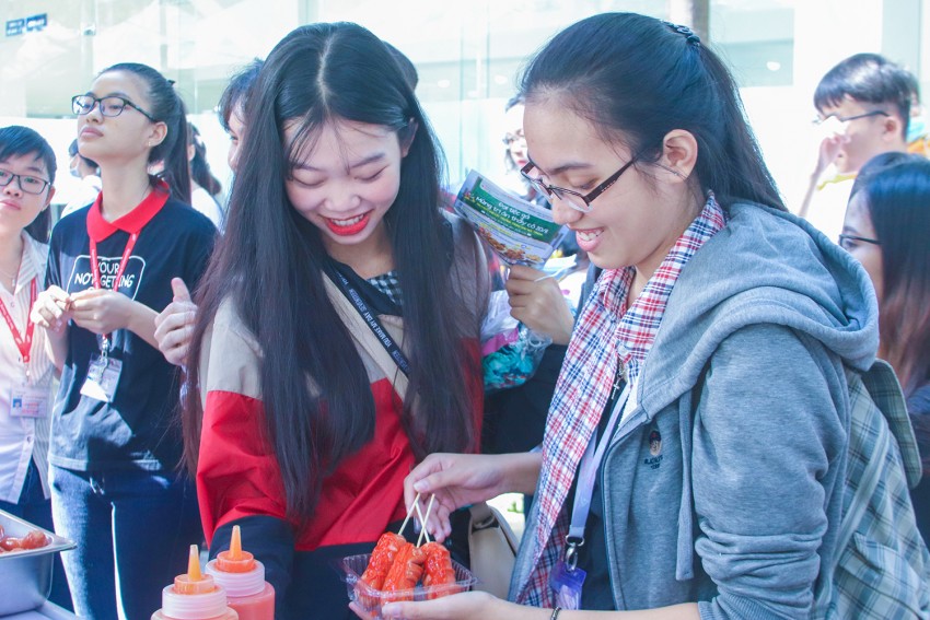 Lễ hội hỗ trợ gia đình Việt-Hàn: “Trái tim yêu thương”