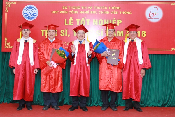 Lễ tổng kết khóa học và trao bằng Tiến sĩ, Thạc sĩ đợt 1 năm 2018 tại Học viện cơ sở
