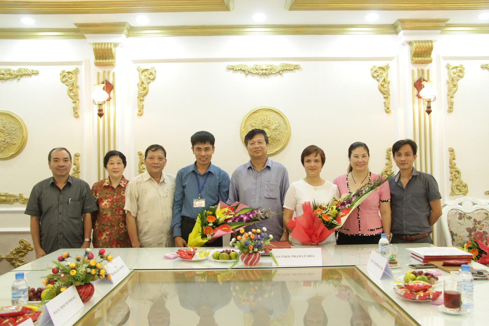 Lễ bảo vệ luận văn Thạc sĩ của hai học viên Nguyễn Hữu Bình và Vũ Ngọc Trinh