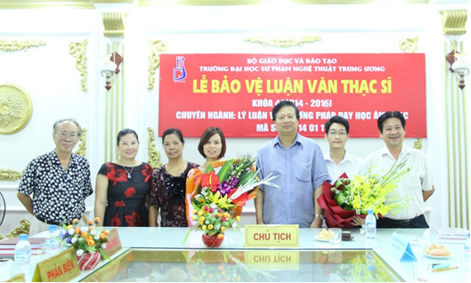 Lễ bảo vệ luận văn Thạc sĩ của hai học viên Doãn Thị Kim Loan và Ngô Thanh Tùng