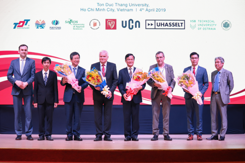 Ký kết và ra mắt Mạng lưới hợp tác đại học quốc tế 