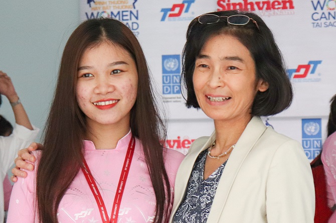 Women can lead! Tại sao không?